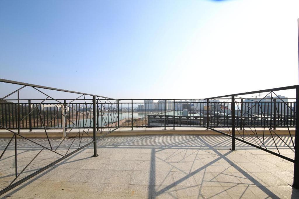 Lake 45 Hotel Naju Bagian luar foto
