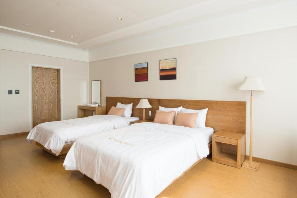 Lake 45 Hotel Naju Bagian luar foto