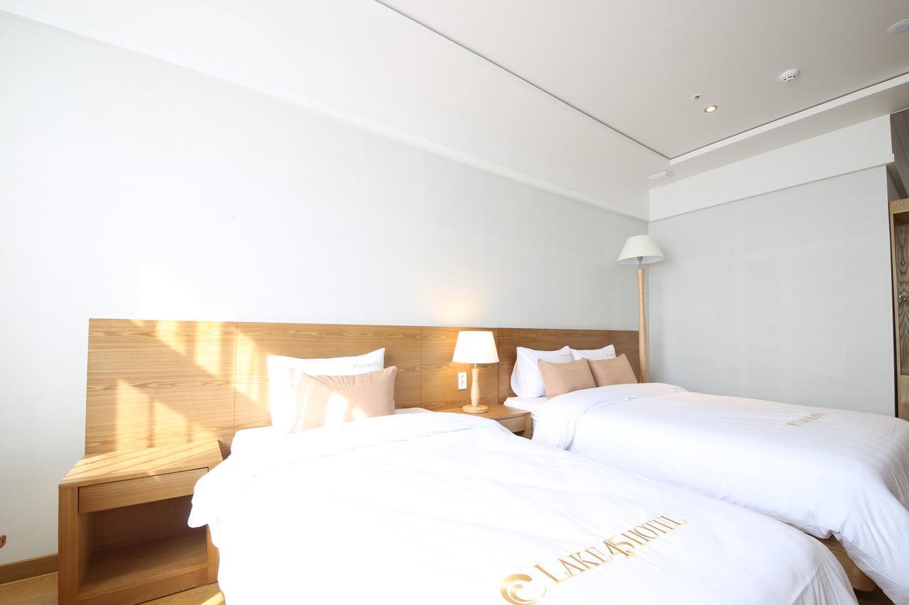 Lake 45 Hotel Naju Bagian luar foto