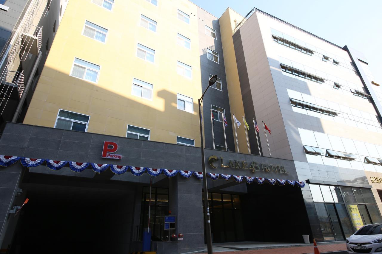 Lake 45 Hotel Naju Bagian luar foto